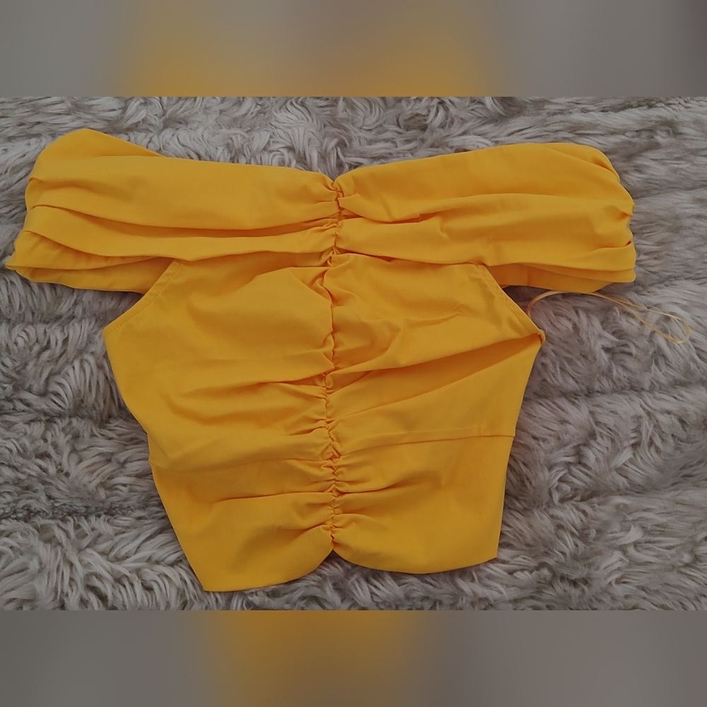 NWT Zara off the shoulder top